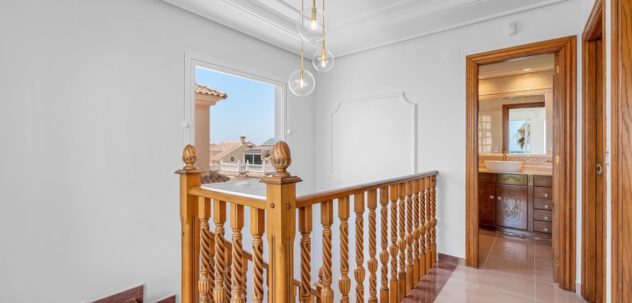 Herverkoop - Detached Villa -
Torrevieja