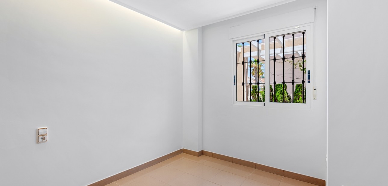 Herverkoop - Detached Villa -
Torrevieja