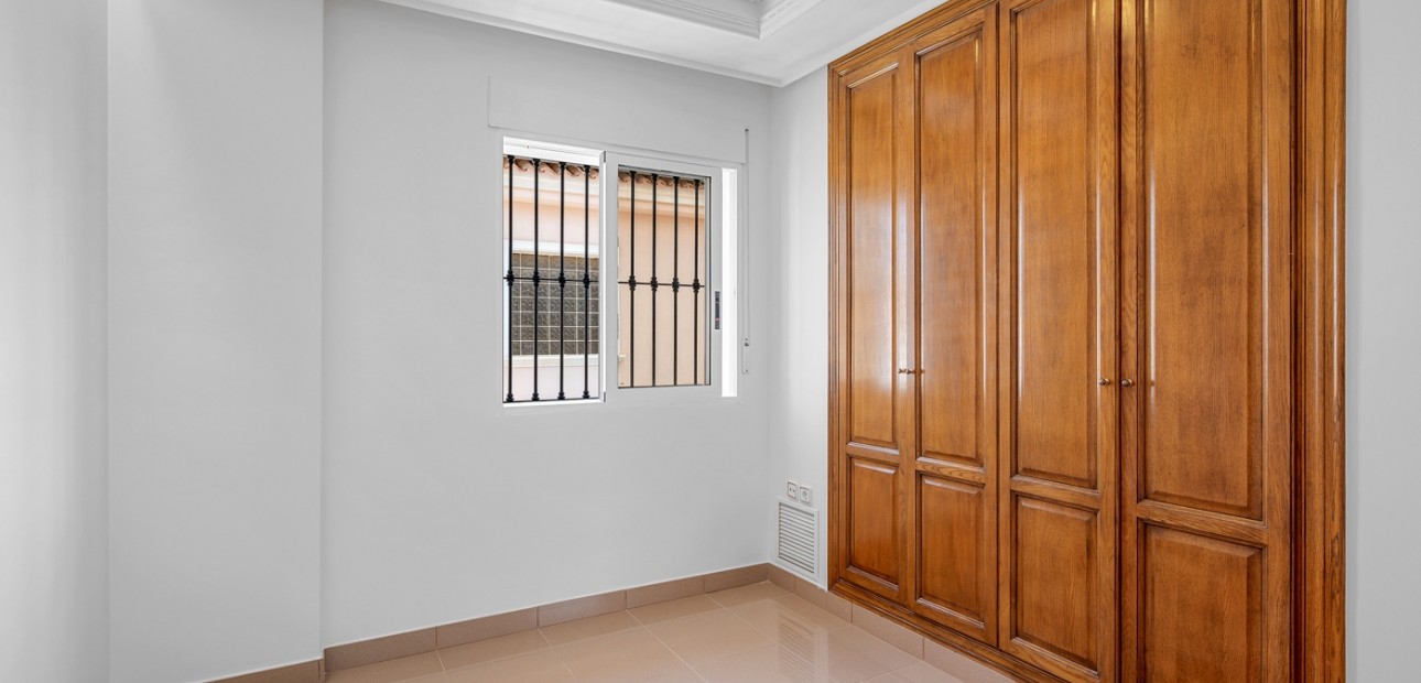 Herverkoop - Detached Villa -
Torrevieja