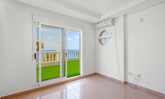 Herverkoop - Detached Villa -
Torrevieja