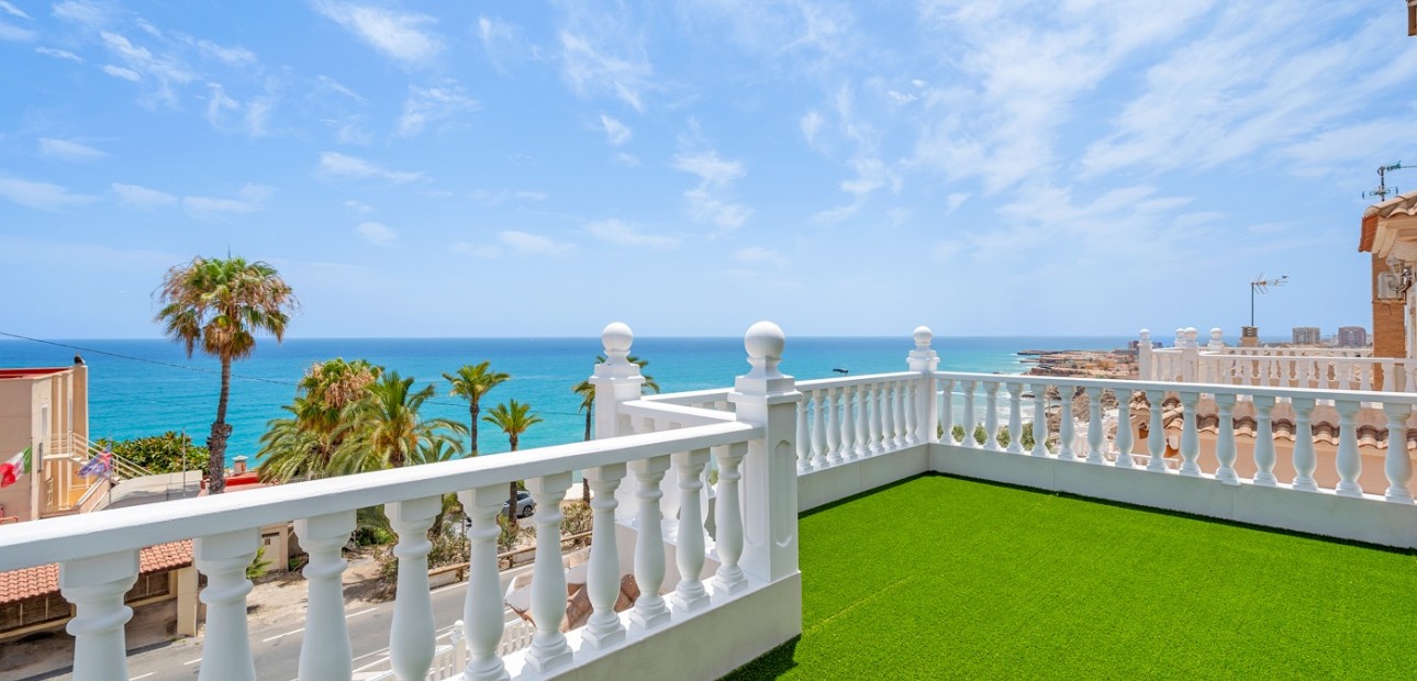 Herverkoop - Detached Villa -
Torrevieja