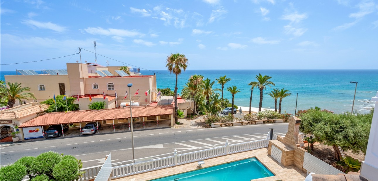 Herverkoop - Detached Villa -
Torrevieja