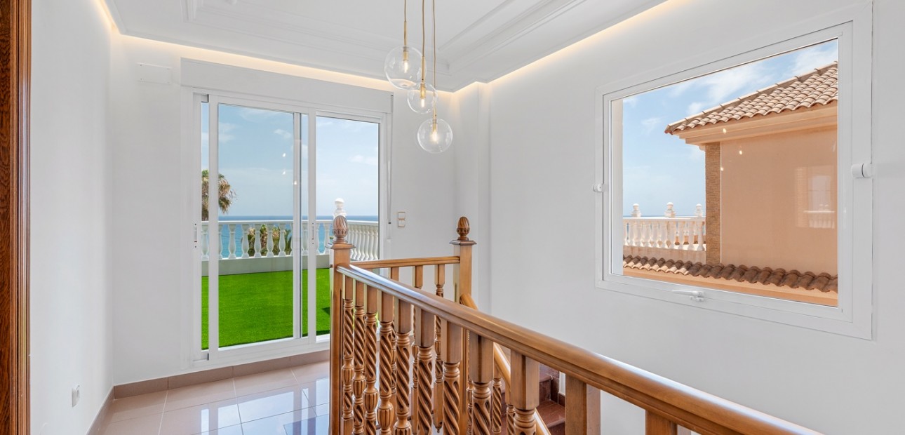 Herverkoop - Detached Villa -
Torrevieja