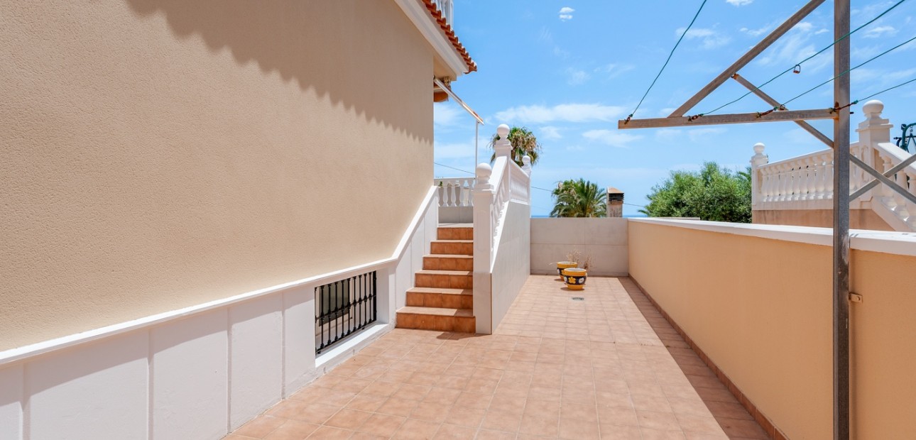 Herverkoop - Detached Villa -
Torrevieja