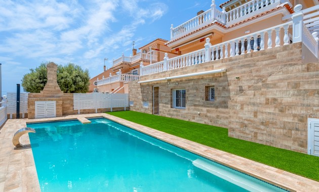 Herverkoop - Detached Villa -
Torrevieja