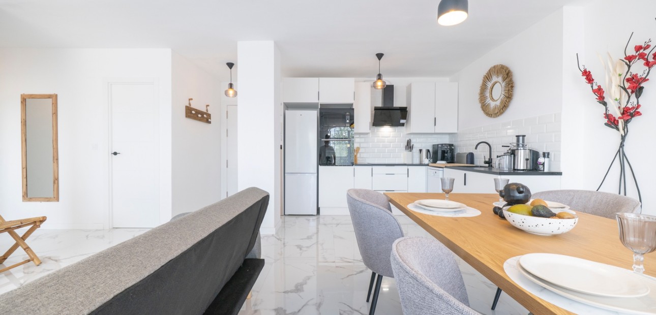 Venta - Apartamento / piso -
Orihuela Costa - Punta Prima