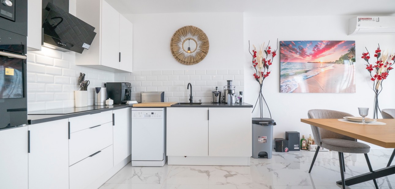 Venta - Apartamento / piso -
Orihuela Costa - Punta Prima