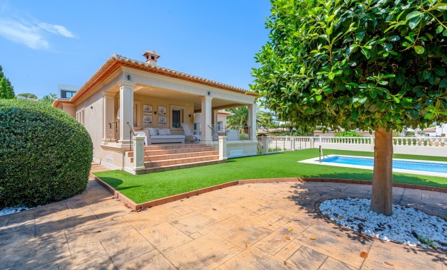 Sale - Detached Villa -
Benissa