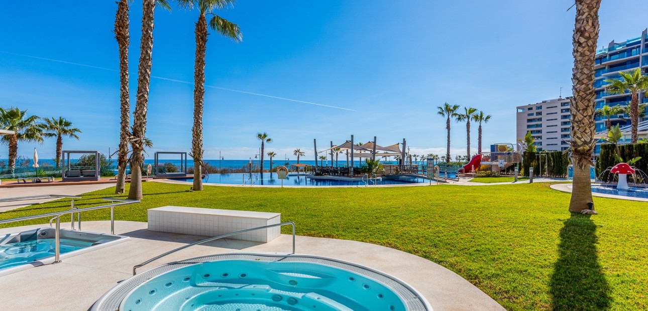 Venta - Apartamento / piso -
Orihuela Costa - Punta Prima