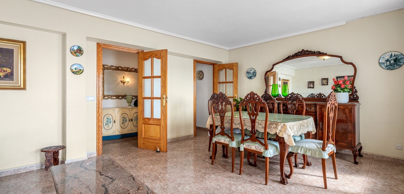 Herverkoop - Appartement / flat -
Torrevieja