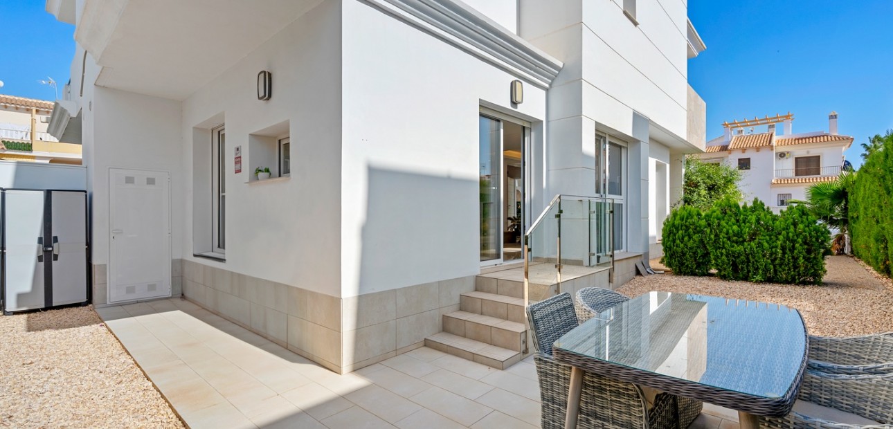 Venta - Semi Detached Villa -
Ciudad Quesada - Doña Pepa