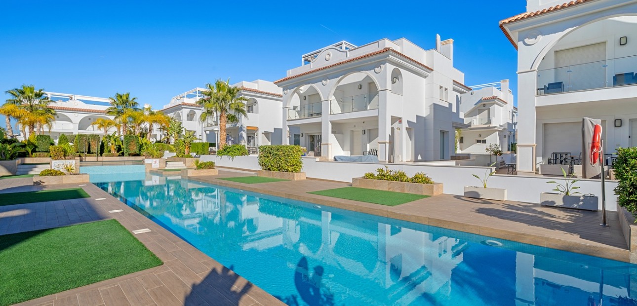 Venta - Semi Detached Villa -
Ciudad Quesada - Doña Pepa