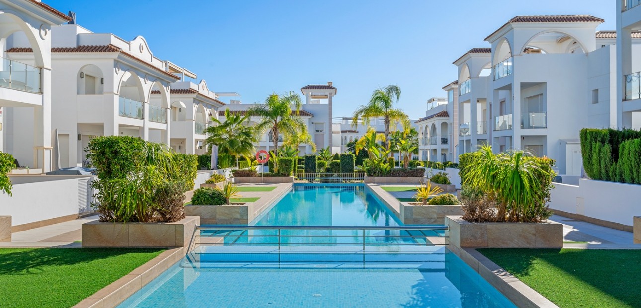 Venta - Semi Detached Villa -
Ciudad Quesada - Doña Pepa