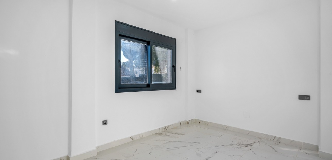 Venta - Detached Villa -
Campoamor