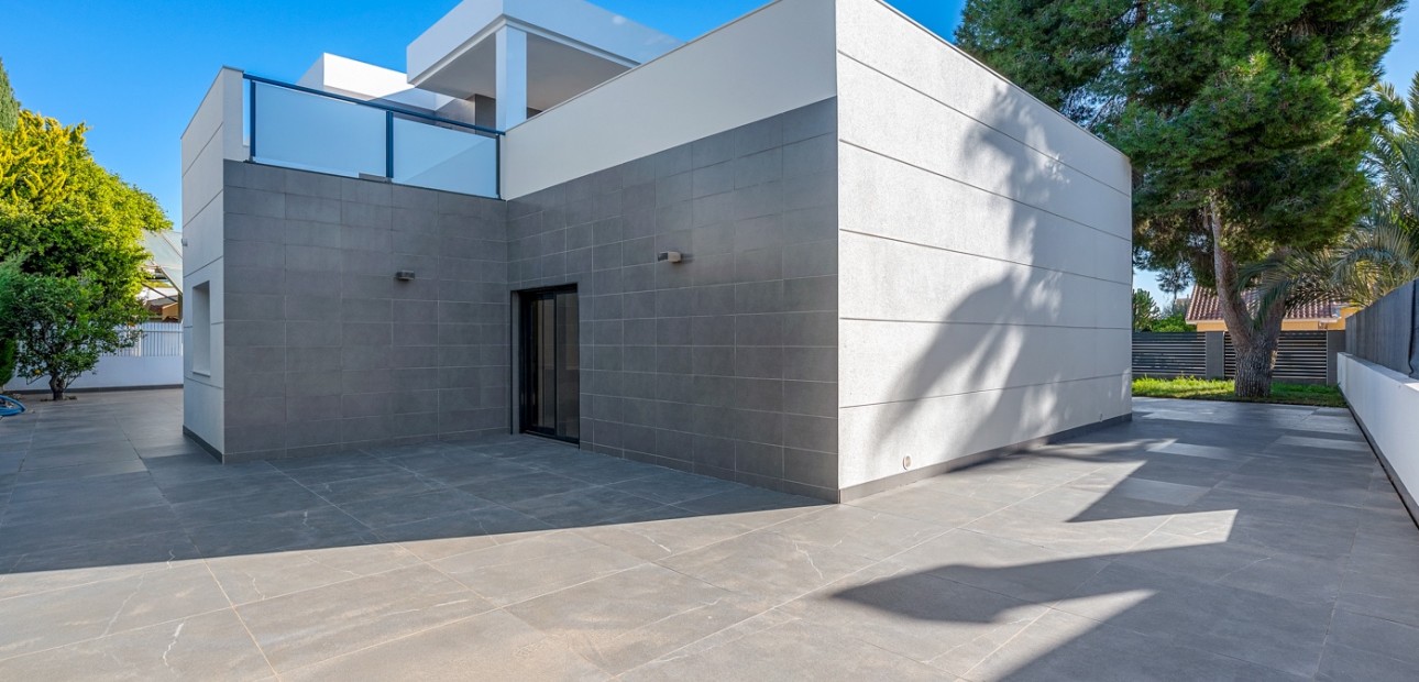 Venta - Detached Villa -
Campoamor