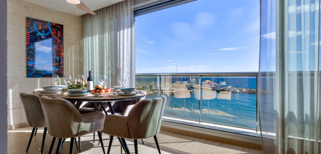 Herverkoop - duplex -
Altea