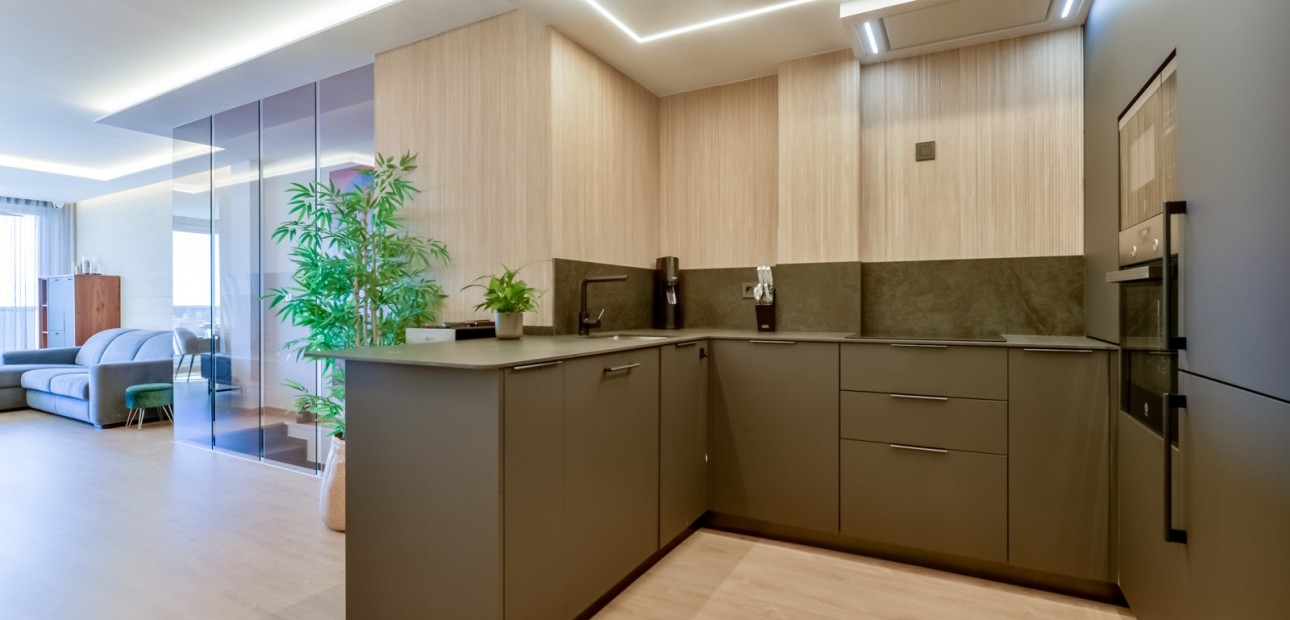 Herverkoop - duplex -
Altea