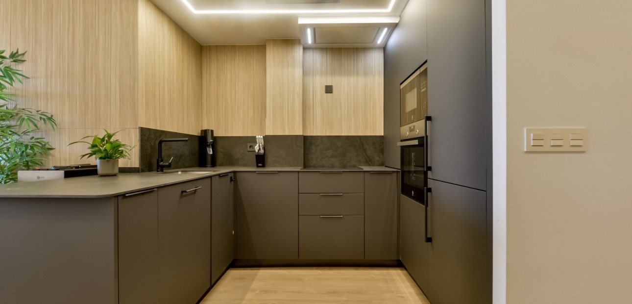 Herverkoop - duplex -
Altea