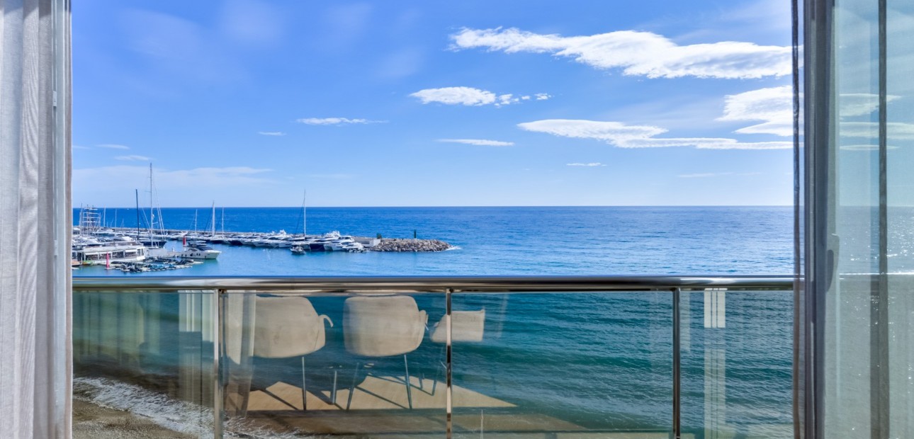 Herverkoop - duplex -
Altea