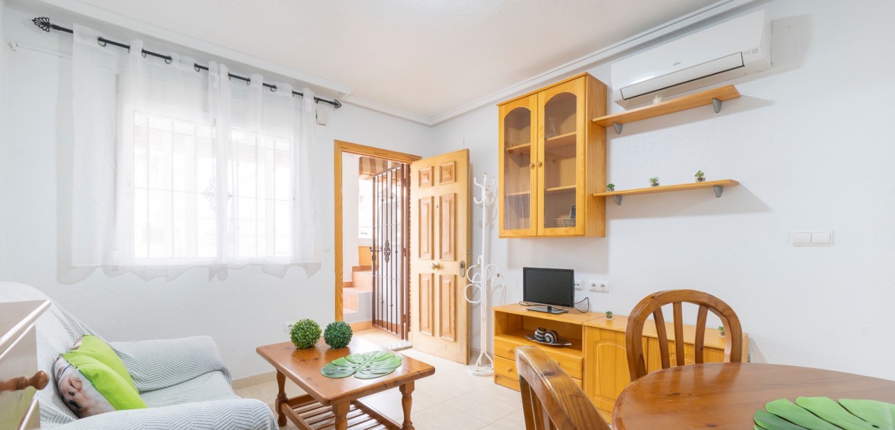 Venta - Adosado -
Ciudad Quesada - Doña Pepa