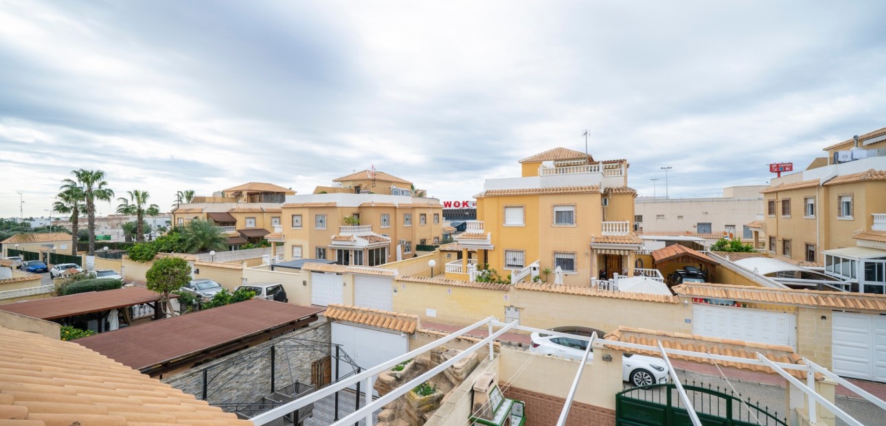 Venta - Adosado -
Ciudad Quesada - Doña Pepa