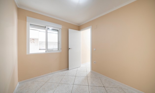 Herverkoop - Bungalow -
Torrevieja - El Chaparral