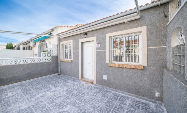 Herverkoop - Bungalow -
Torrevieja - El Chaparral
