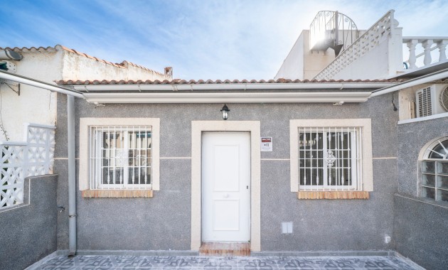 Herverkoop - Bungalow -
Torrevieja - El Chaparral