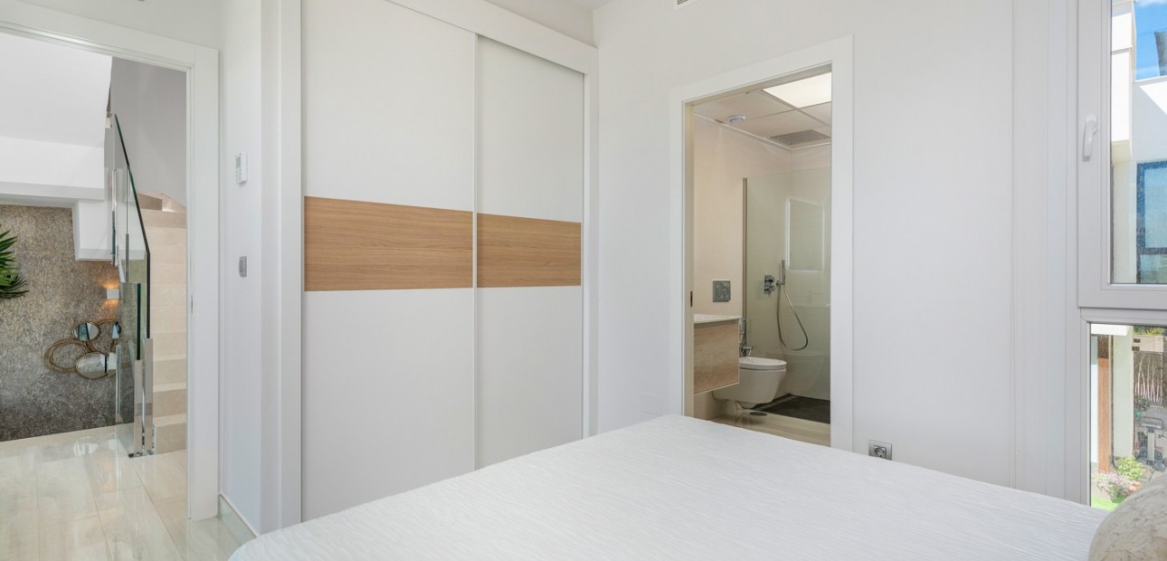 Nueva construcción  - Villa Laguna Azul -
La Manga del Mar Menor - Playa Honda