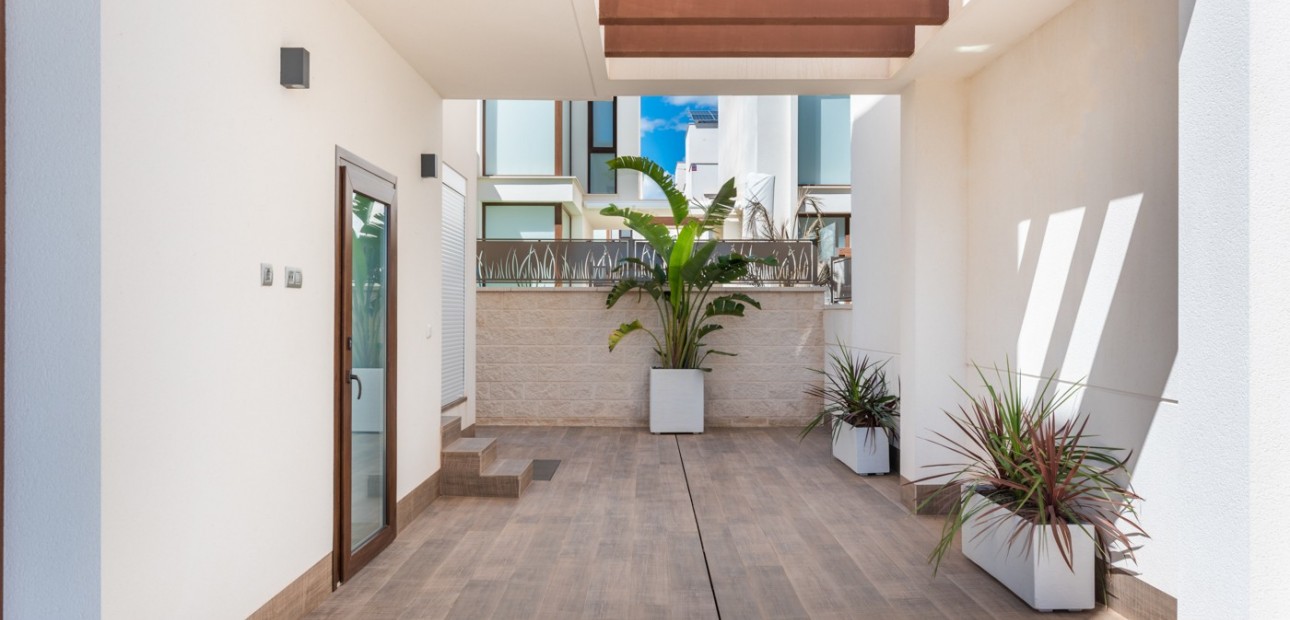 Nueva construcción  - Villa Laguna Azul -
La Manga del Mar Menor - Playa Honda