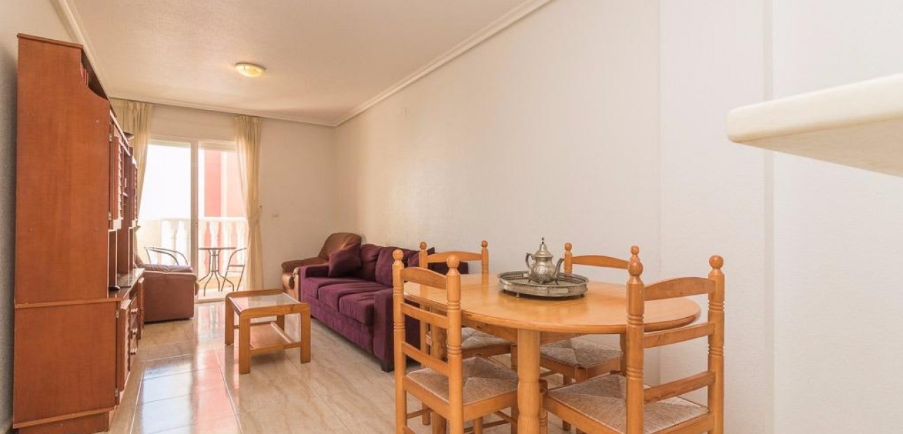 Venta - Apartamento / piso -
Torrevieja - Centro