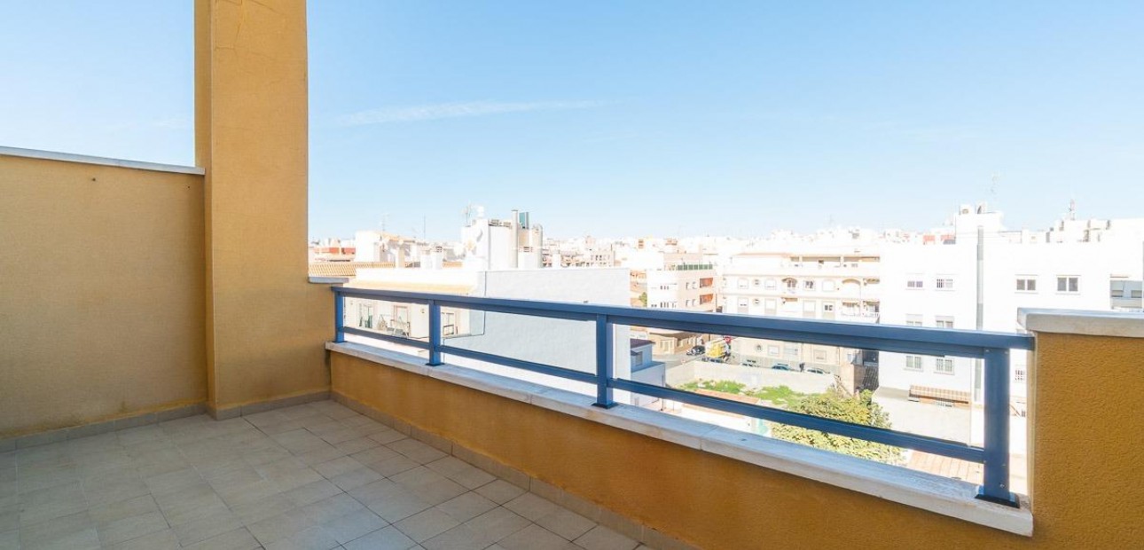 Venta - Ático -
Torrevieja - Centro