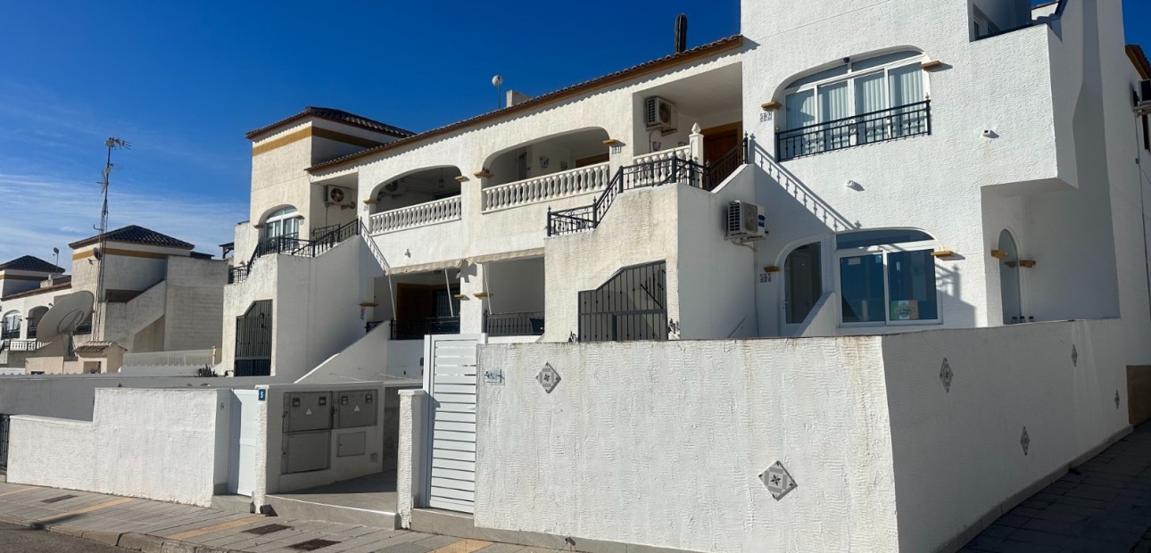 Venta - Apartamento / piso -
Orihuela - Entre Naranjos Vistabella
