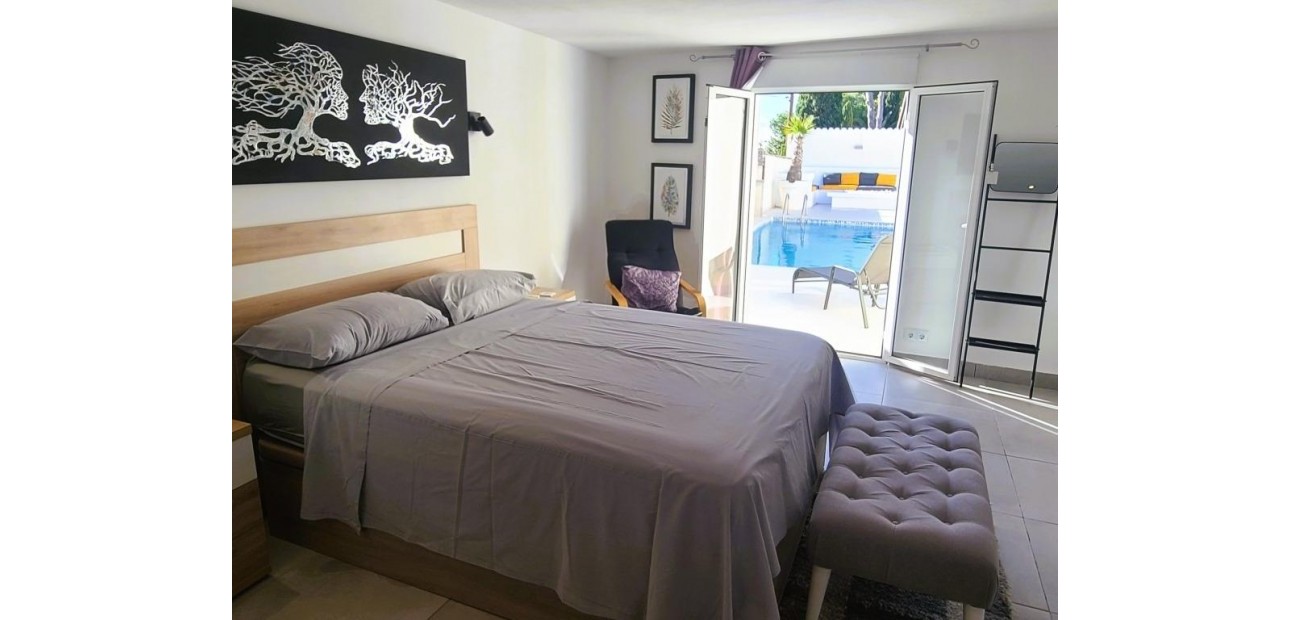 Venta - Villa -
Torrevieja - Centro