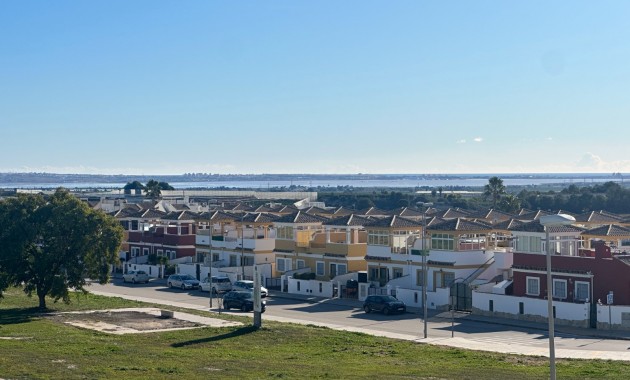 Venta - Apartamento / piso -
Orihuela - Entre Naranjos Vistabella