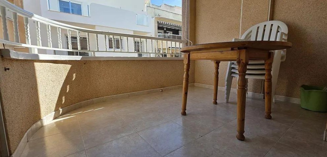Venta - Apartamento / piso -
Torrevieja - Centro