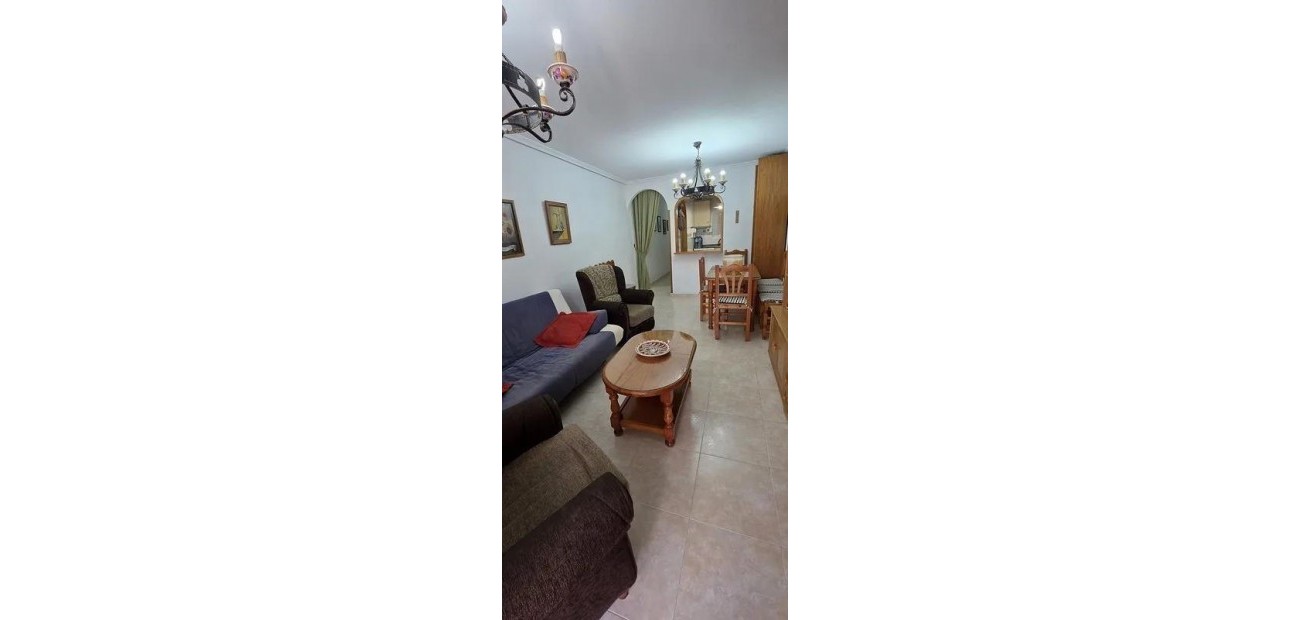Venta - Apartamento / piso -
Torrevieja - Centro