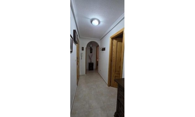 Venta - Apartamento / piso -
Torrevieja - Centro