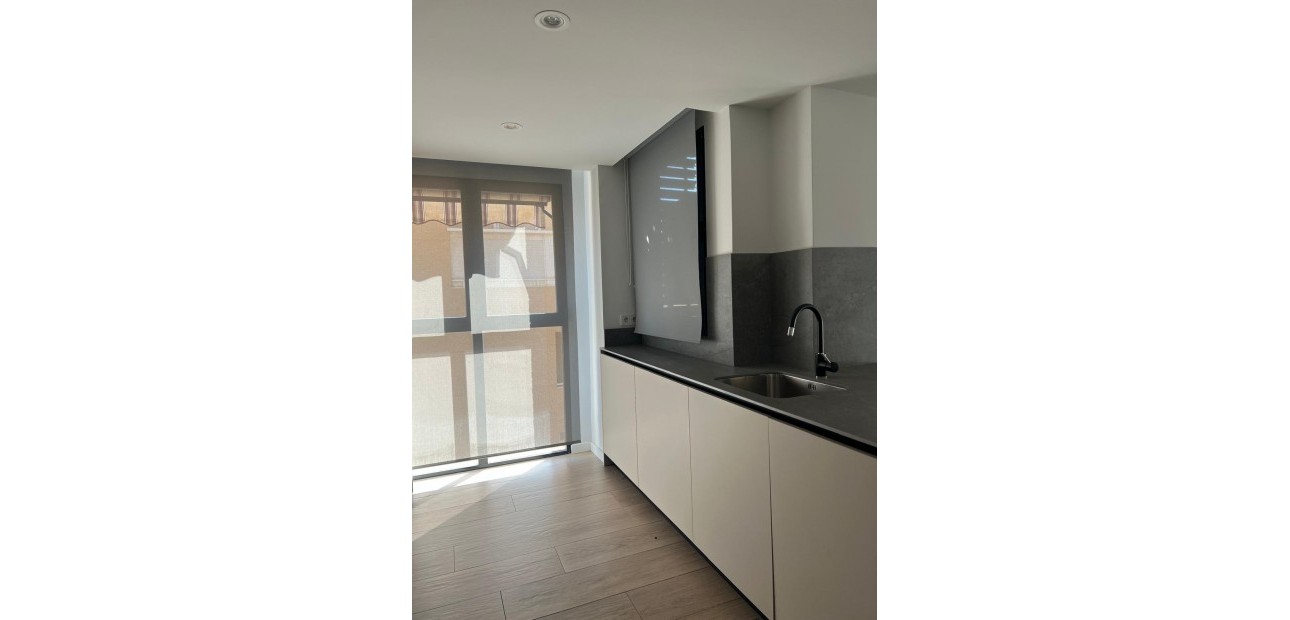 Venta - Apartamento / piso -
Alicante - Garbinet-Parque de las Avenidas