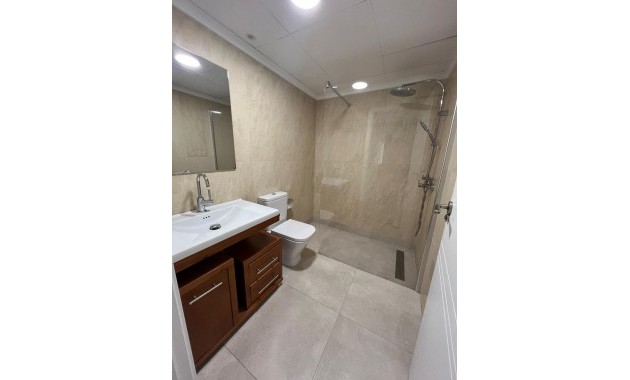 Venta - Apartamento / piso -
Alicante - Garbinet-Parque de las Avenidas