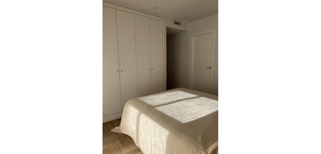 Venta - Apartamento / piso -
Alicante - Garbinet-Parque de las Avenidas