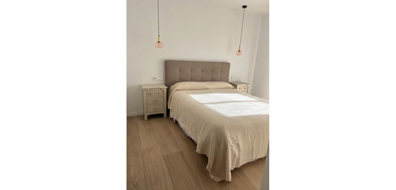 Venta - Apartamento / piso -
Alicante - Garbinet-Parque de las Avenidas