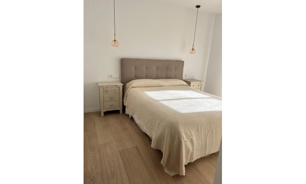 Venta - Apartamento / piso -
Alicante - Garbinet-Parque de las Avenidas