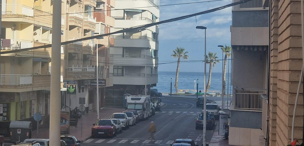 Venta - Apartamento / piso -
Torrevieja - Playa del cura