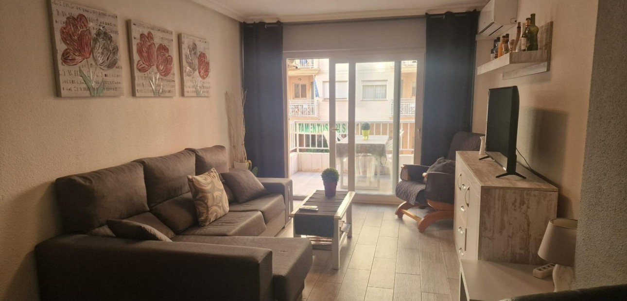 Venta - Apartamento / piso -
Torrevieja - Playa del cura