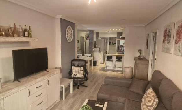 Venta - Apartamento / piso -
Torrevieja - Playa del cura