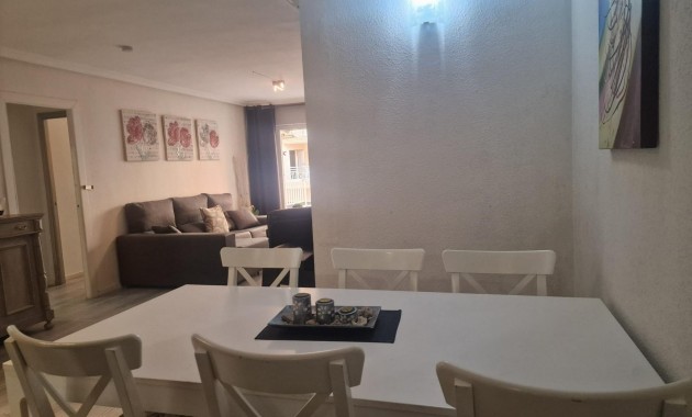 Venta - Apartamento / piso -
Torrevieja - Playa del cura