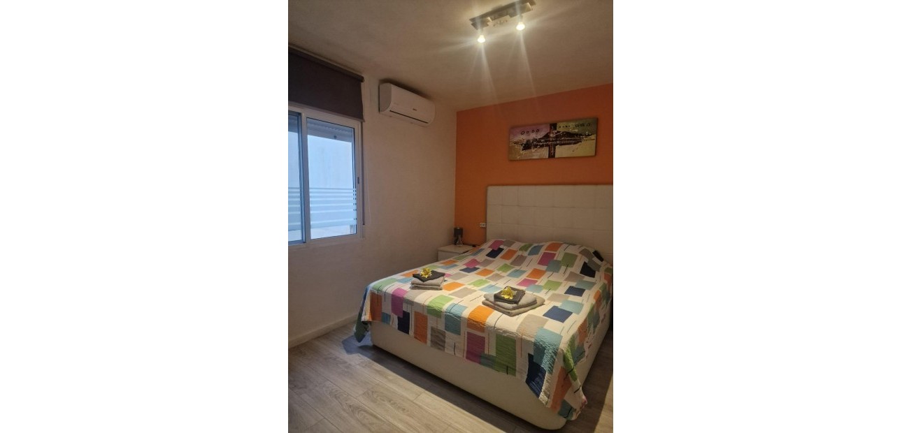 Venta - Apartamento / piso -
Torrevieja - Playa del cura