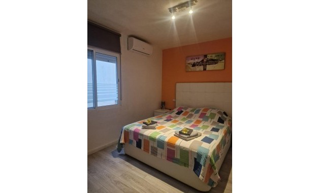 Venta - Apartamento / piso -
Torrevieja - Playa del cura