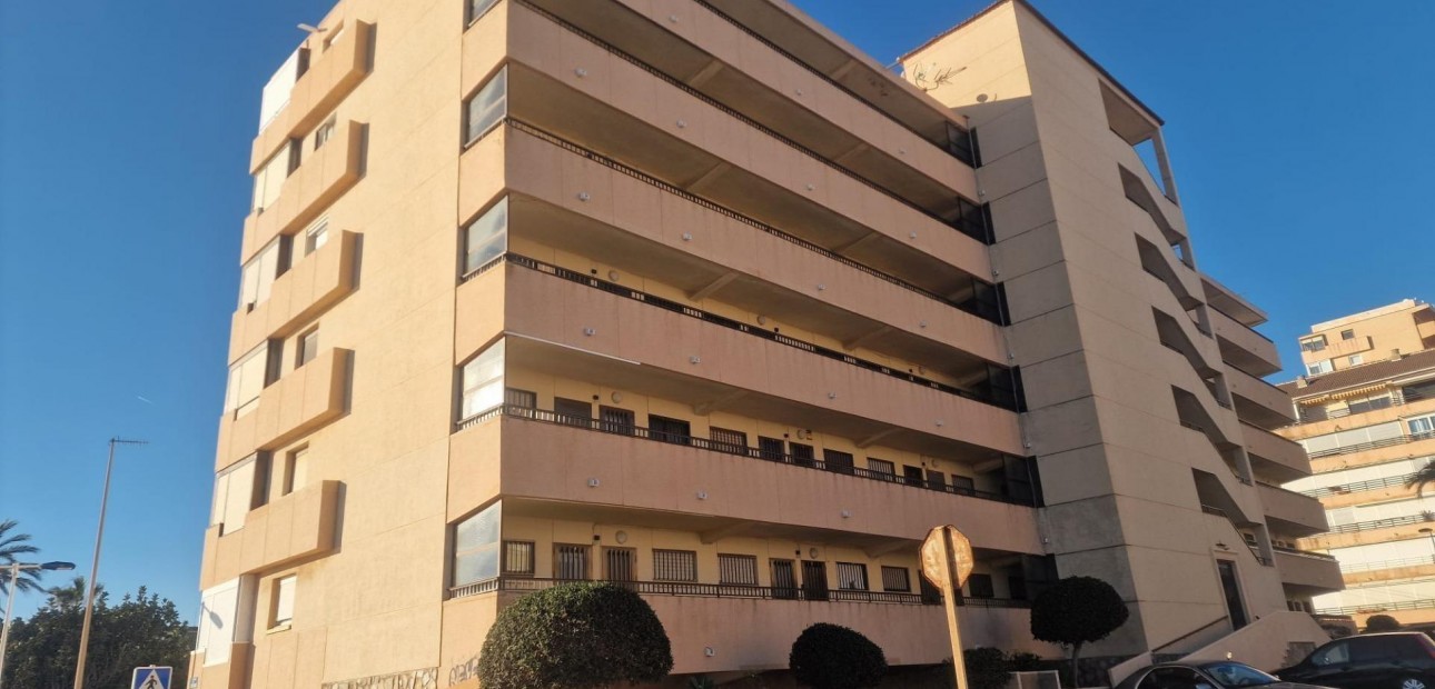 Venta - Apartamento / piso -
Torrevieja - Cabo cervera